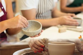 Claymore Art Studio Moda'daki Atölyesinde Yeni Sezon Seramik Programlarını Başlatıyor