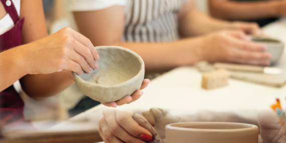 Claymore Art Studio Moda’daki Atölyesinde Yeni Sezon Seramik Programlarını Başlatıyor