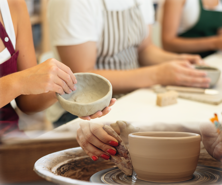 Claymore Art Studio Moda'daki Atölyesinde Yeni Sezon Seramik Programlarını Başlatıyor
