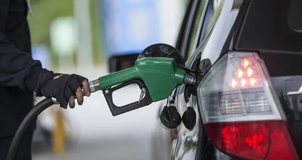 Eşelmobil Süresinin Bitmesiyle Benzine 12,48 Liralık Zam Beklentisi Doğdu