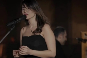 İran Mahkemesi Başörtüsüz Konser Veren Parastoo Ahmadi'nin Kırbaç Cezasını Onadı
