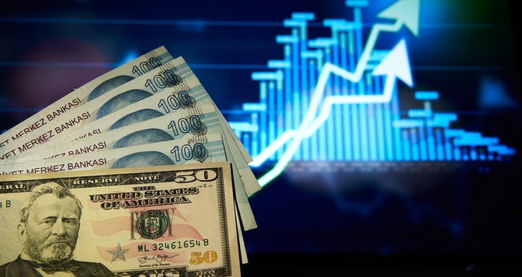 Dolar/TL Haftaya Tarihi Zirvede Başlayarak 49,1630 Seviyesine Yükseldi